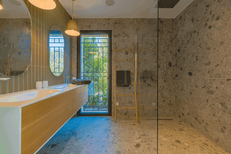 15 Master Suite Bathroom Ambiance intérieure alliant elegance et sobriete Dominvest