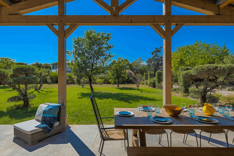 8 Terrasse couverte idéale pour repas en plein air Dominvest